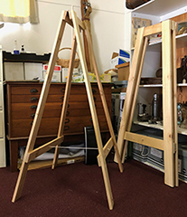 easels made by men's shed